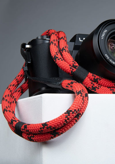 cooph-double-rope-strap-duotone-red-3x5-promo-image-1