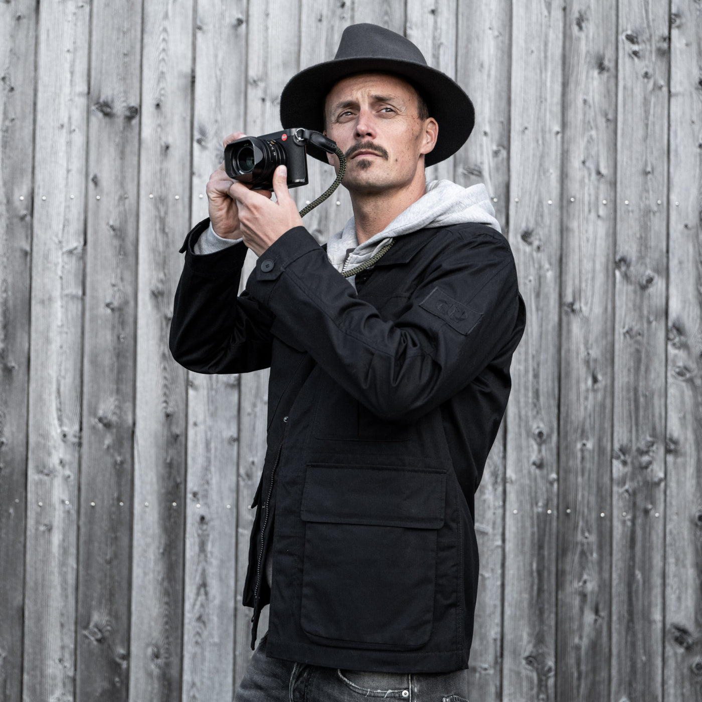 Photographer wearing the Cooph Tempest Hat by Mühlbauer in the anthracite colorway. --big 