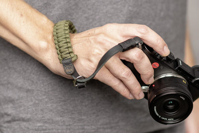 leica-paracord-hand-strap-moment